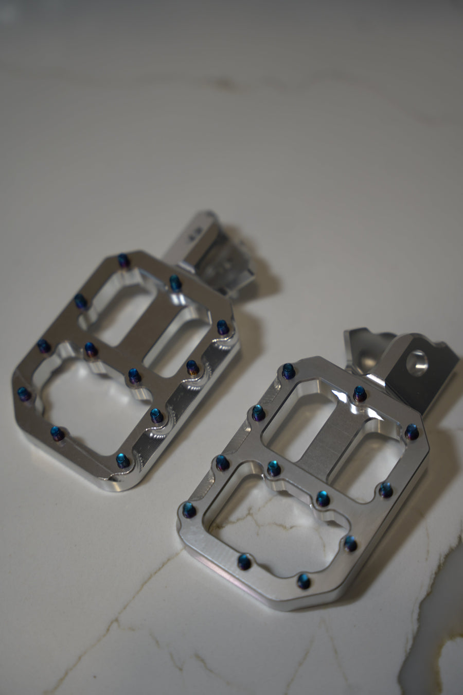 E-Moto Pegs