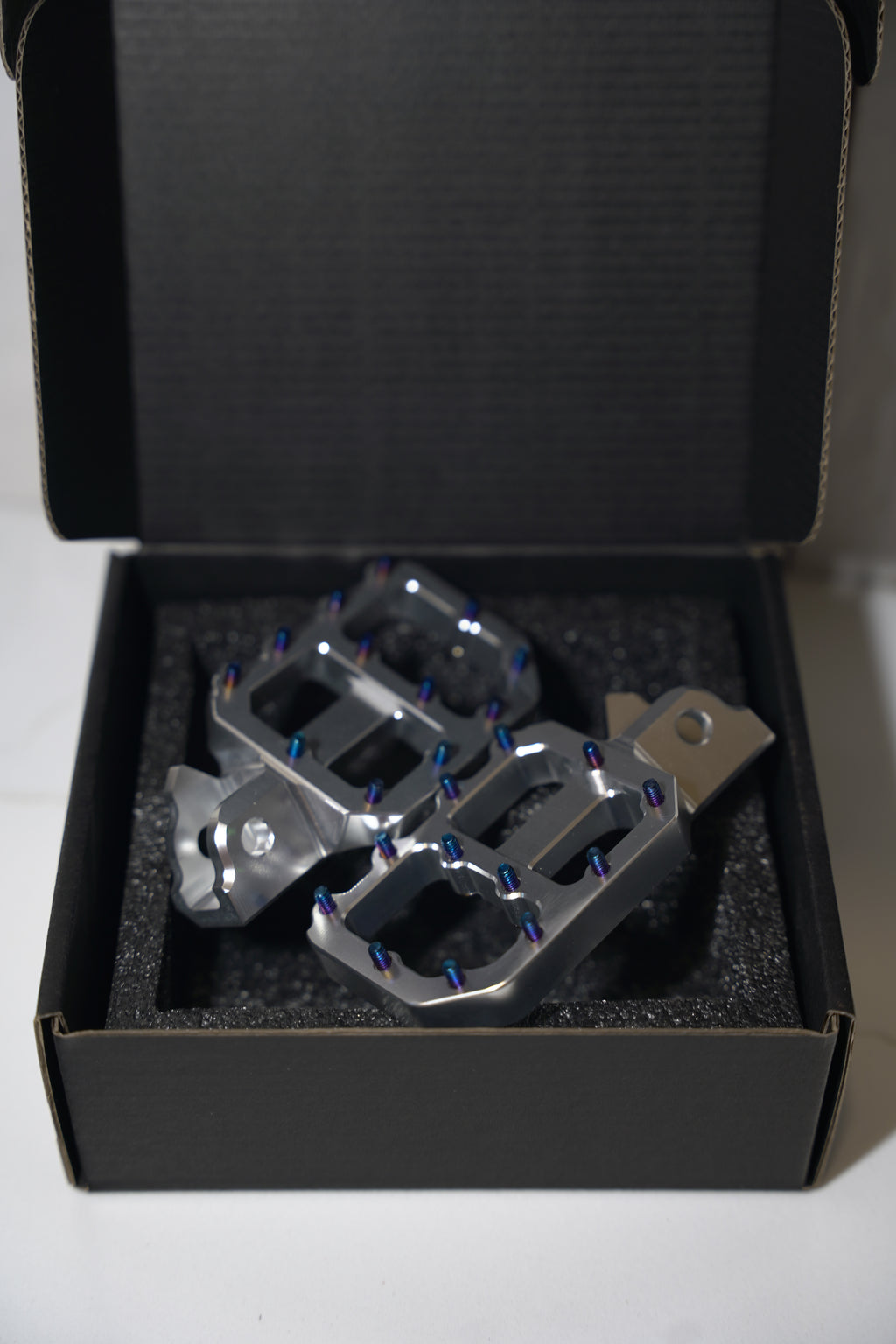ruinmoto Chrome Wide Pegs